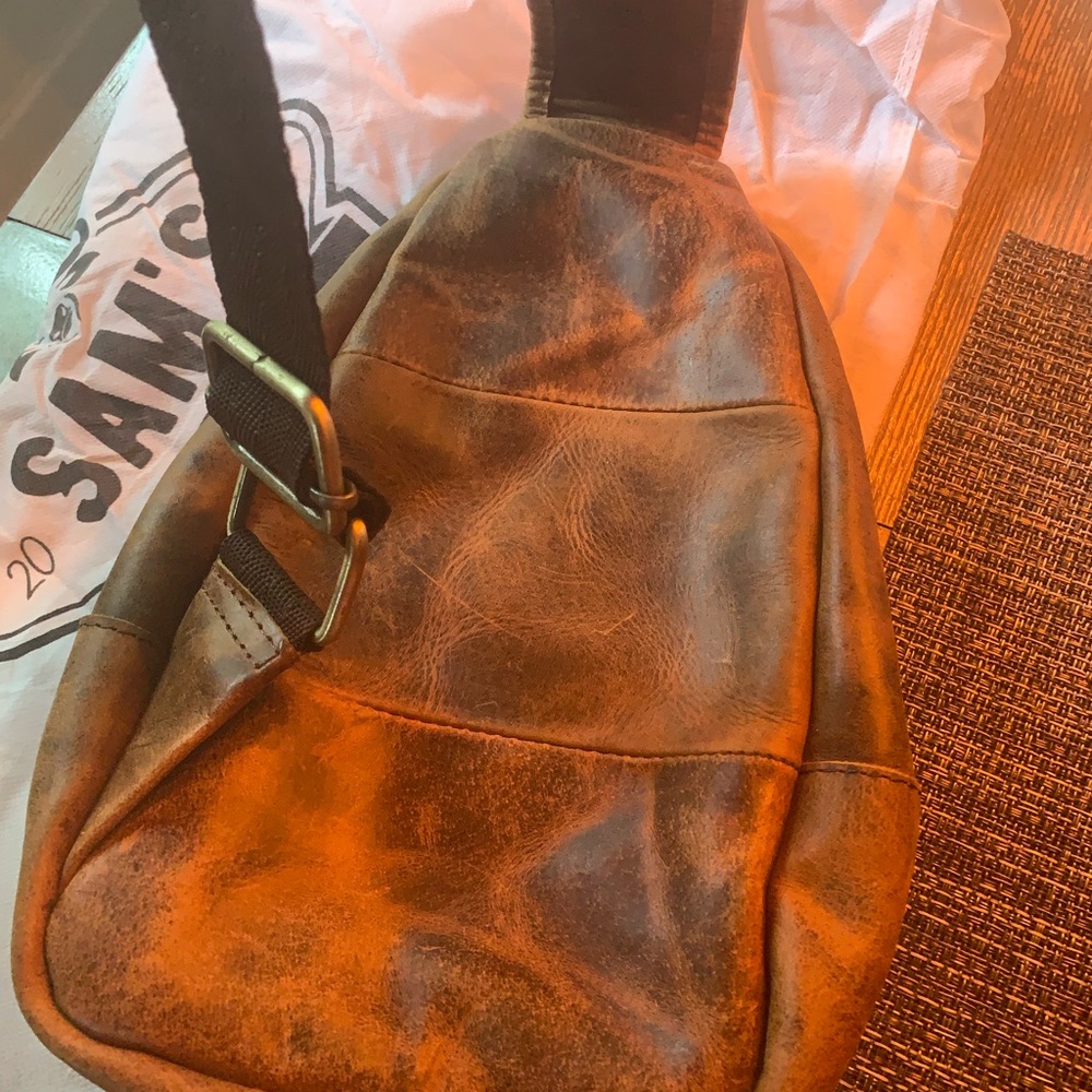 Sams buffalo leather chest sling bag